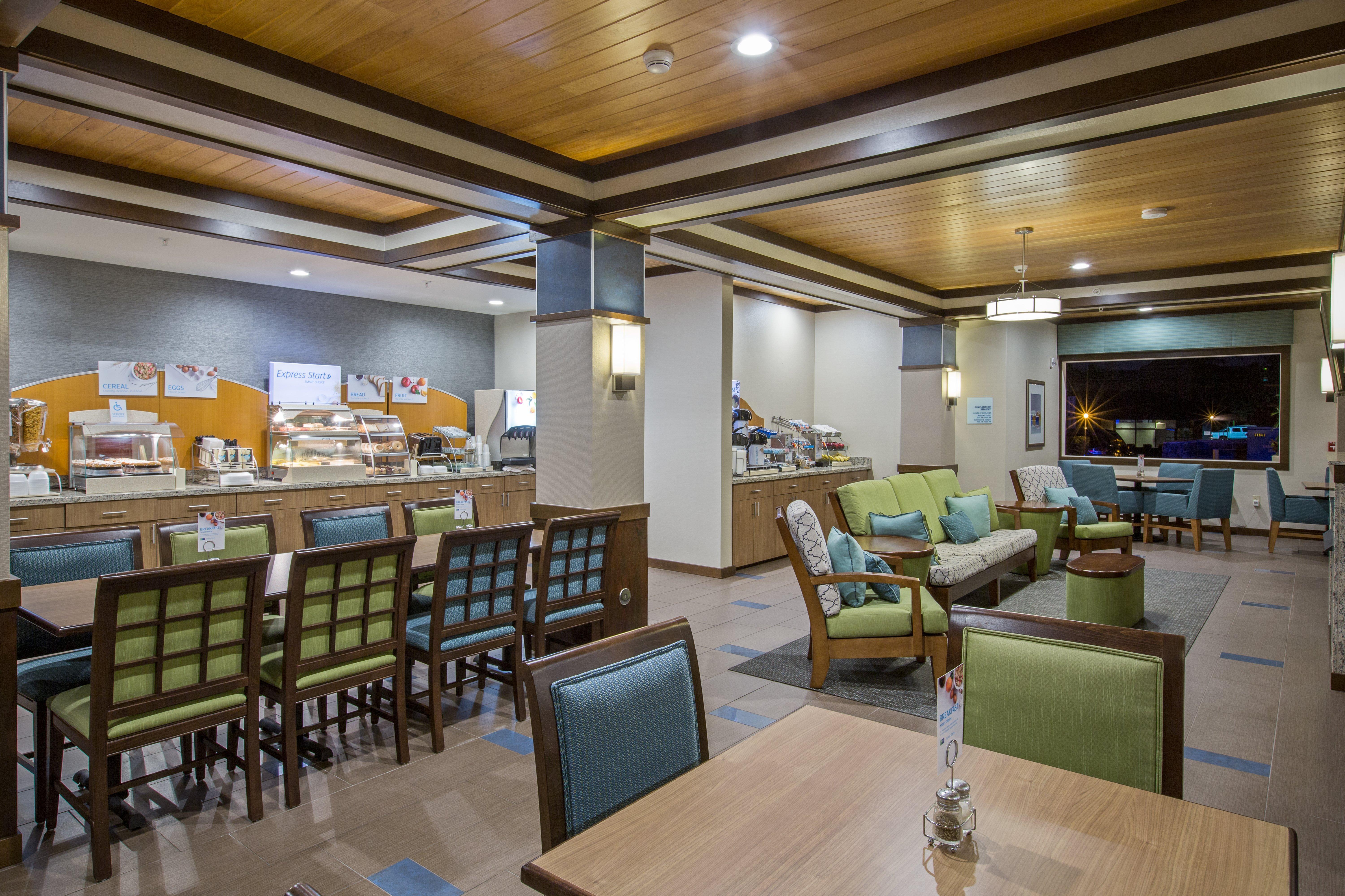 Holiday Inn Express & Suites Kailua-Kona By Ihg Exterior photo