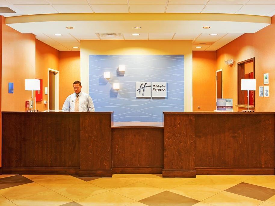 Holiday Inn Express & Suites Kailua-Kona By Ihg Exterior photo